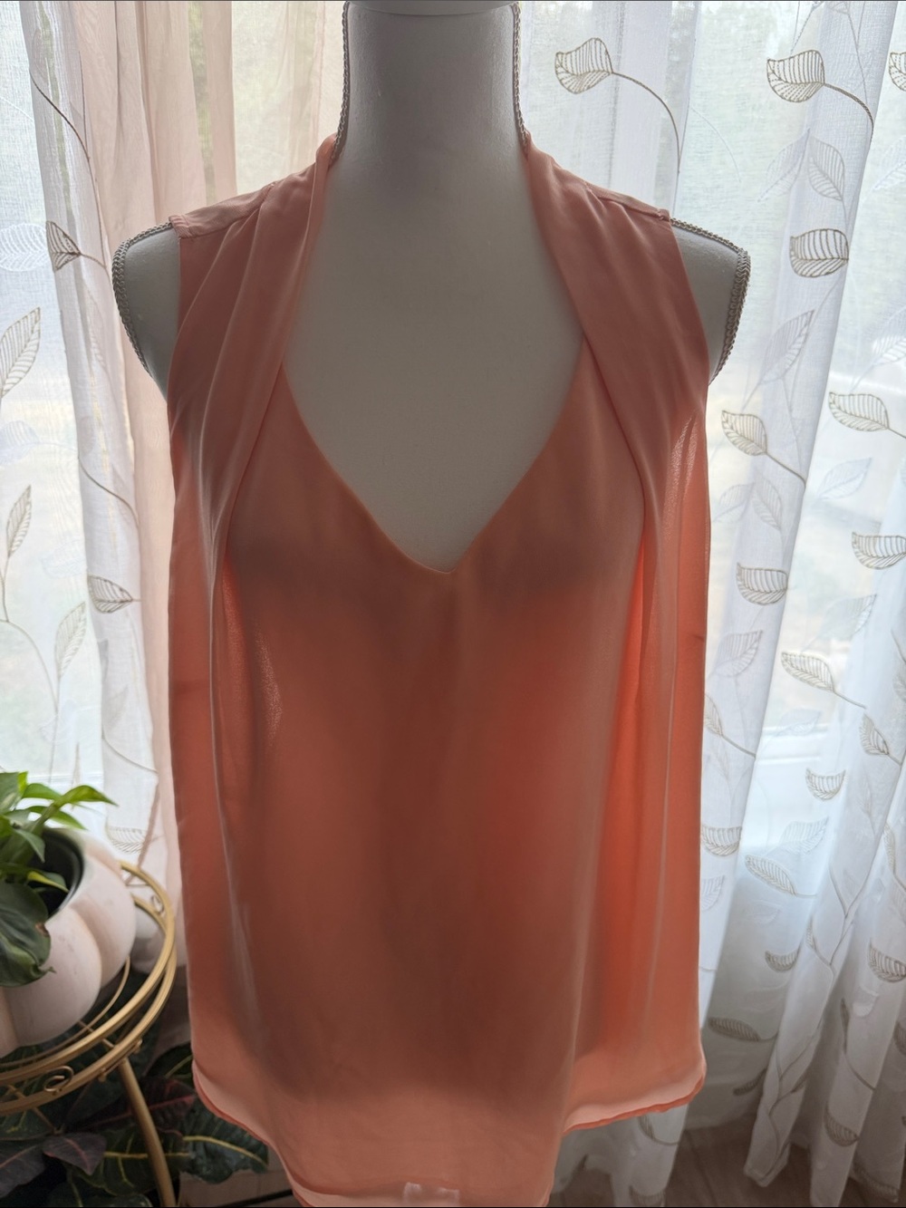 Forever 21 Peach Chiffon V-Neck Sleeveless Camisole
